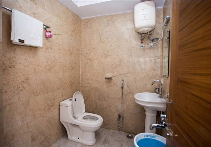 Wall Street By Rivlet,,3 star