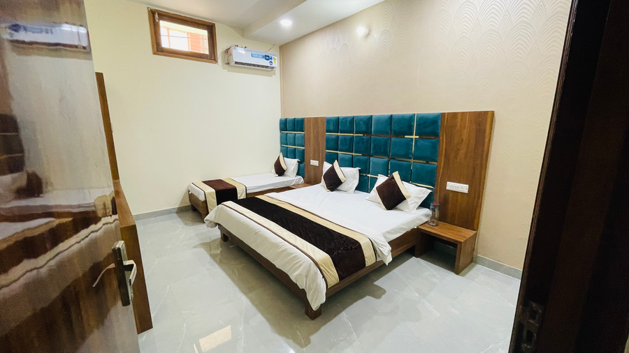 hotel av grand
