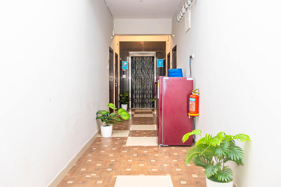 Z Express Rurban,Kothur,2 star