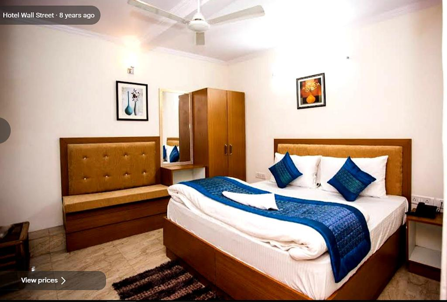Wall Street By Rivlet,,3 star