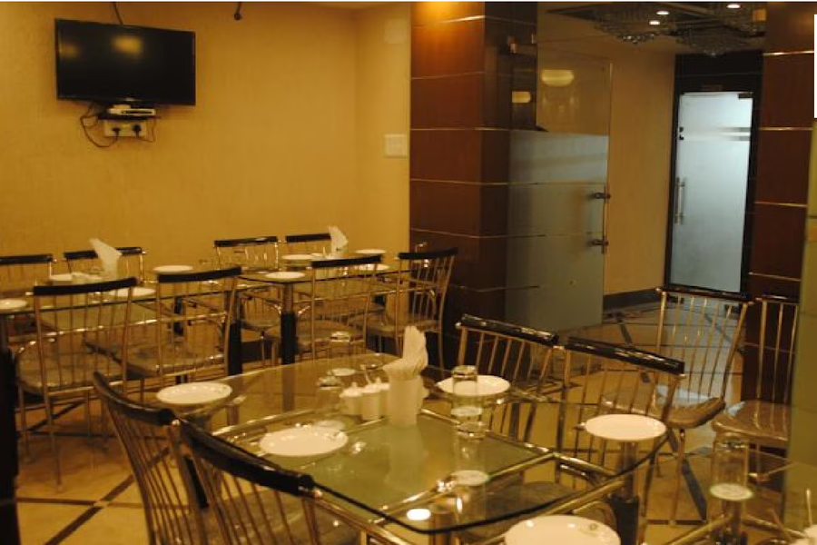 Hotel Emerald,New Market Vicinity,3 star