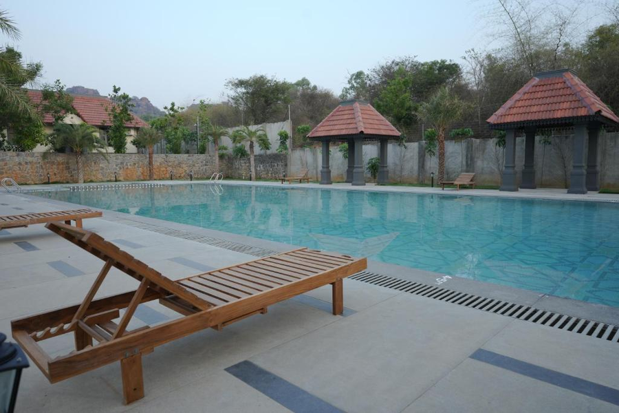 sterling hibis vellore