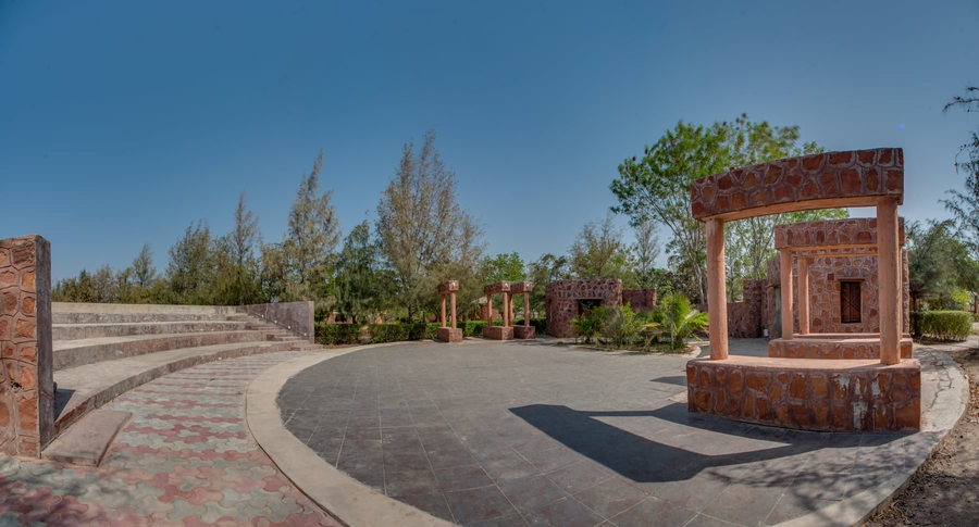 royal safari lakeside resort little rann of kutch