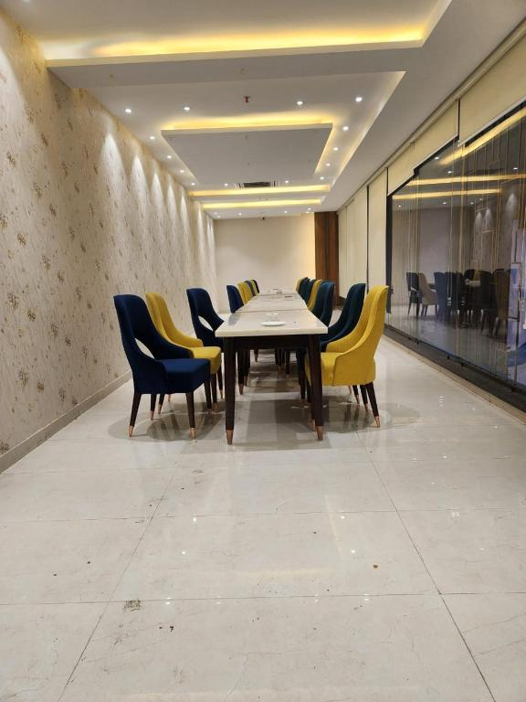 Hotel Chandraa Celebration ISBT Graphic,,4 star