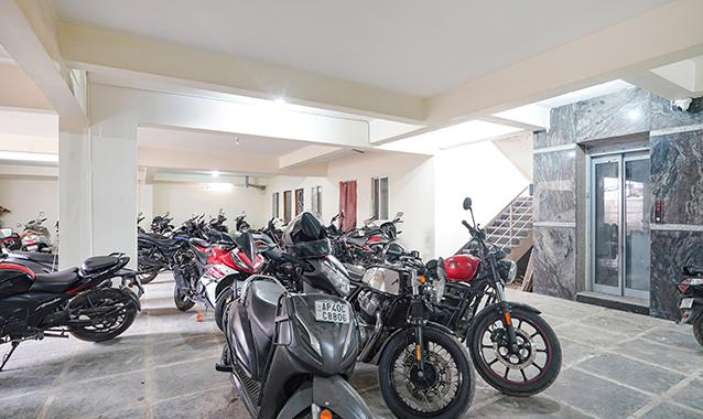 Fabhotel Frendz - Nr Hitech City Metro Station,,3 star