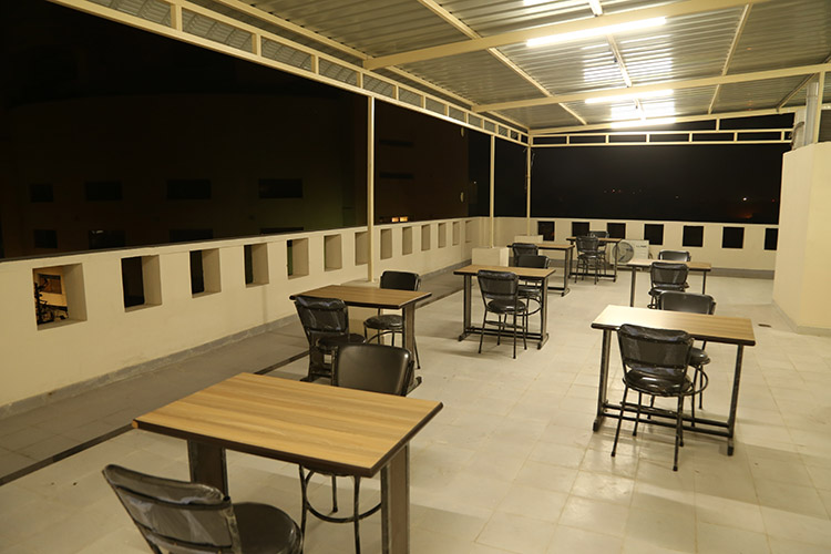 Hotel Jeelan Palace,Near Umaid Bhawan Palace,3 star