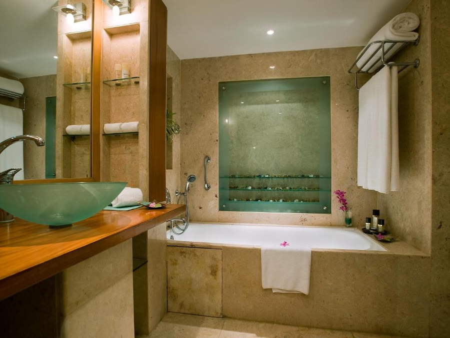the lalit mumbai