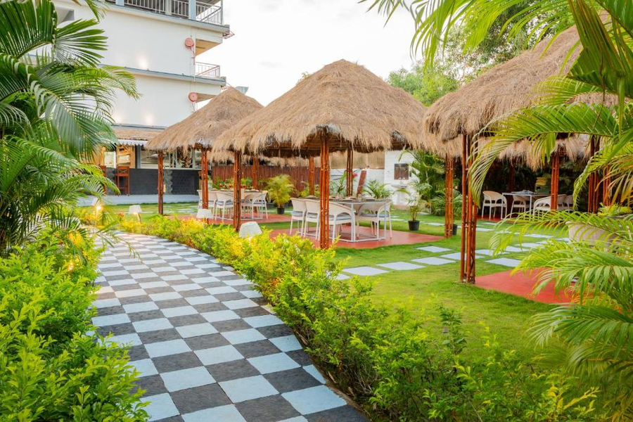 alaya stay gracias bleu retreat with sea views and restro close to ashvem beach