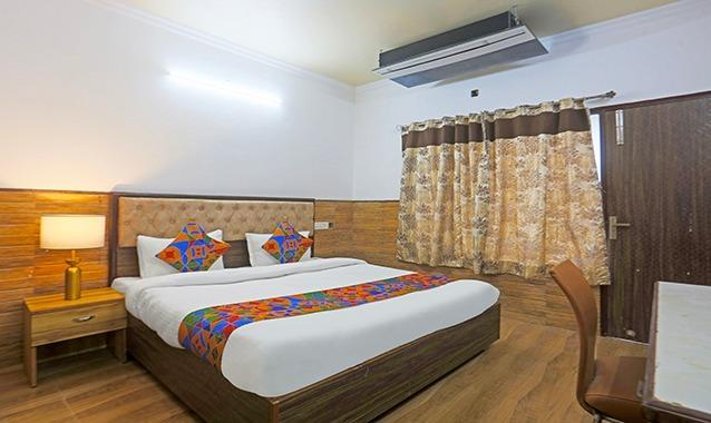 Fabexpress Vasant Villa,,3 star