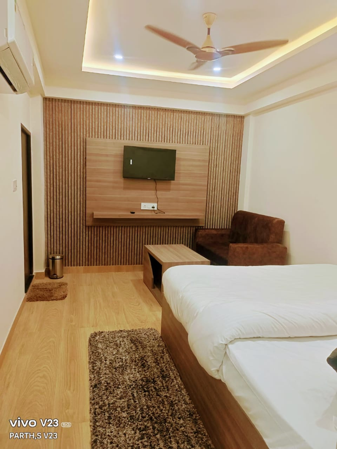Hotel Abhinandan,,3 star