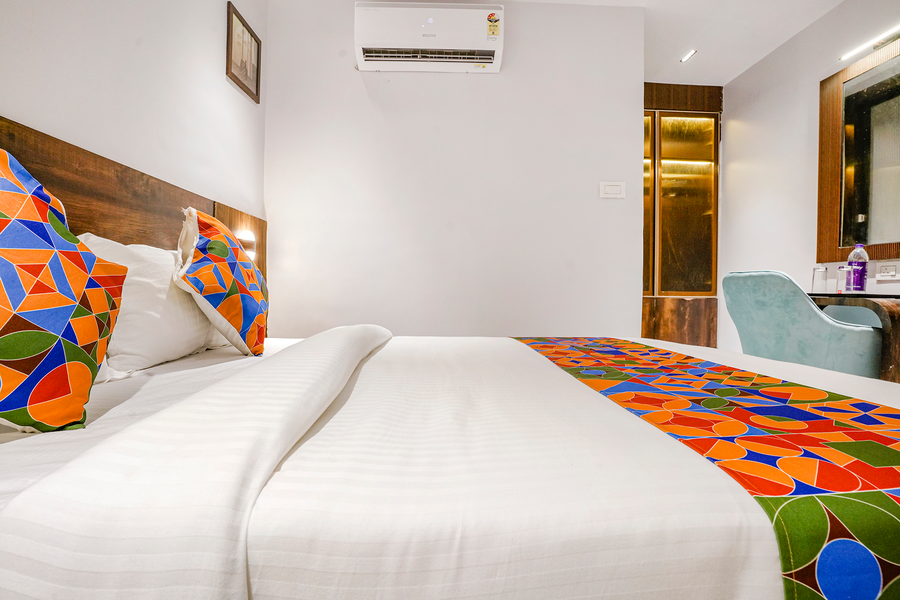 Fabhotel Peralz,,3 star
