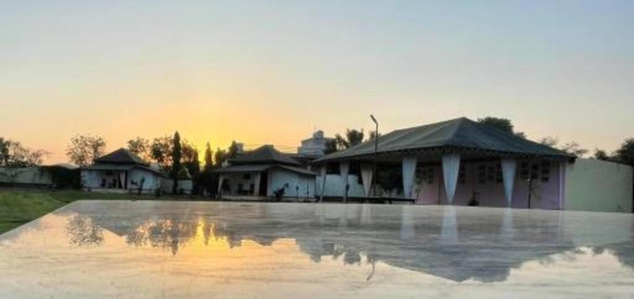 Atithi Luxury Resort,,3 star