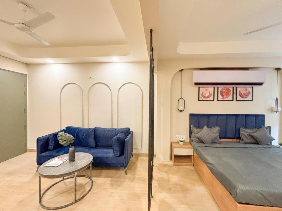 Housr 1 Bhk Apartments Sector 42 Gurgaon Near Two Horizon Centre,,3 star
