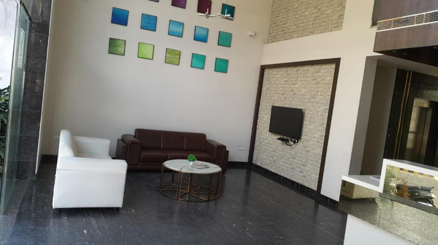 Yuvraj Palace Inn,,2 star