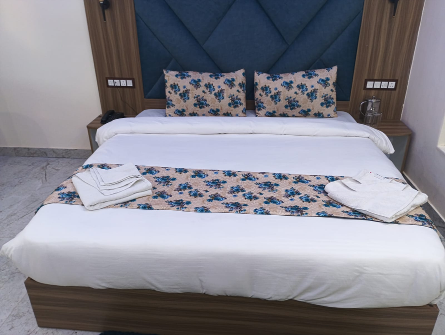 Onlystay J.S Villa,Rangri,3 star