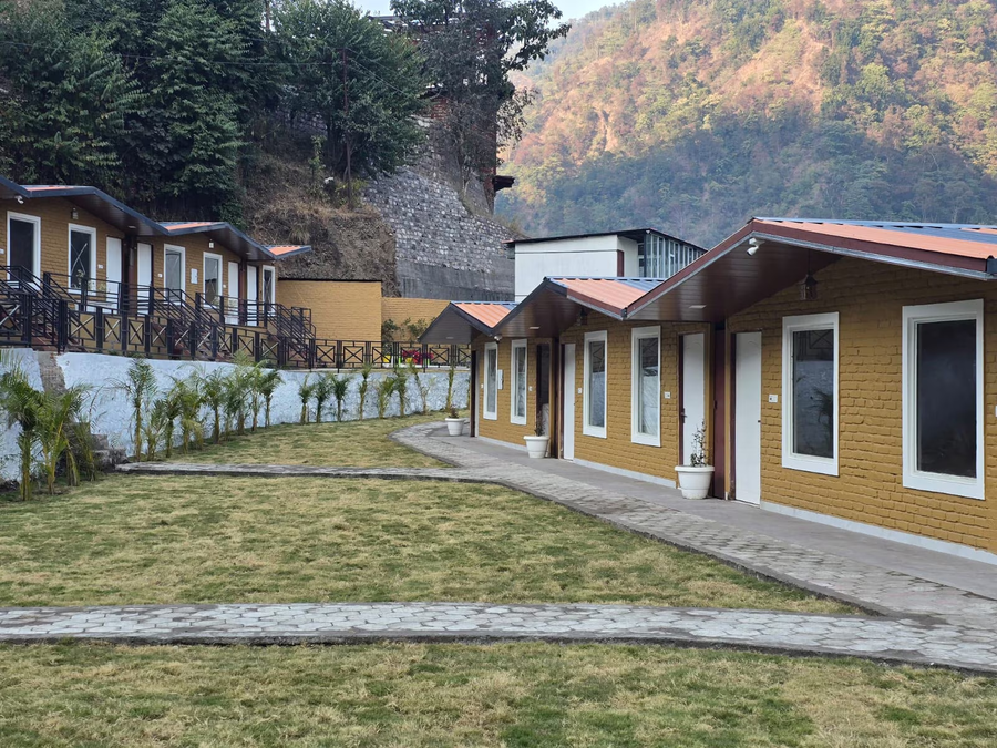 Nature On The Rocks,Shivpuri,3 star