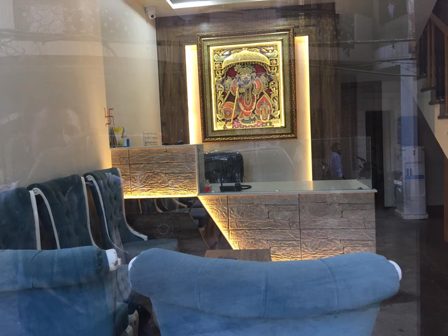 Hotel Sr Siddhivinayak,Mathura, Mathura ,2 star