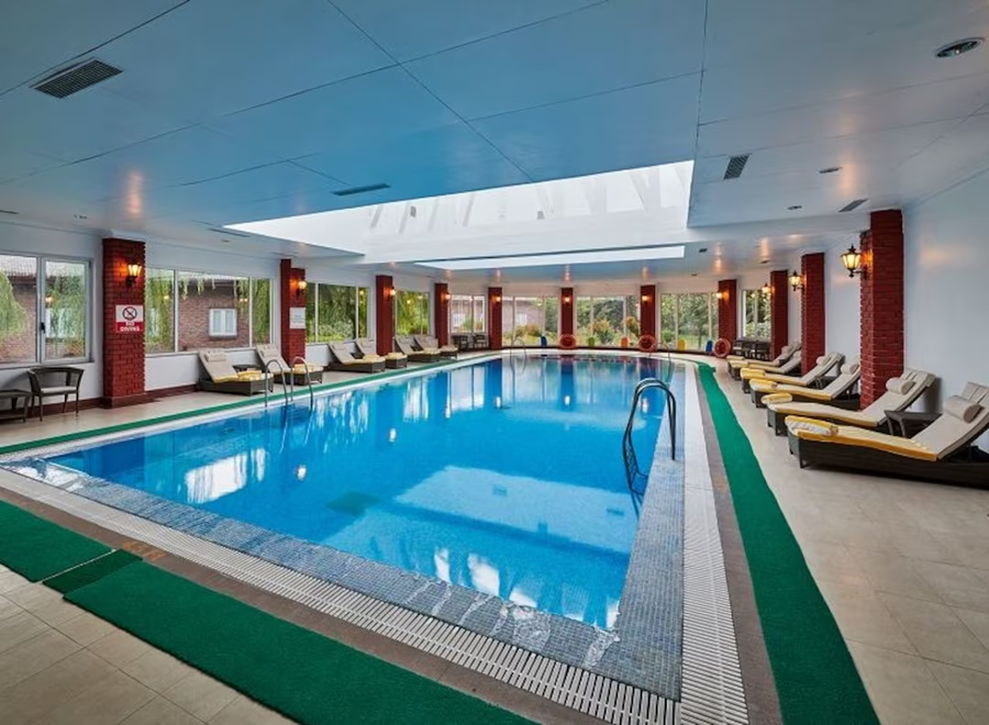 The Lalit Grand Palace Srinagar,Gupkar Road,5 star