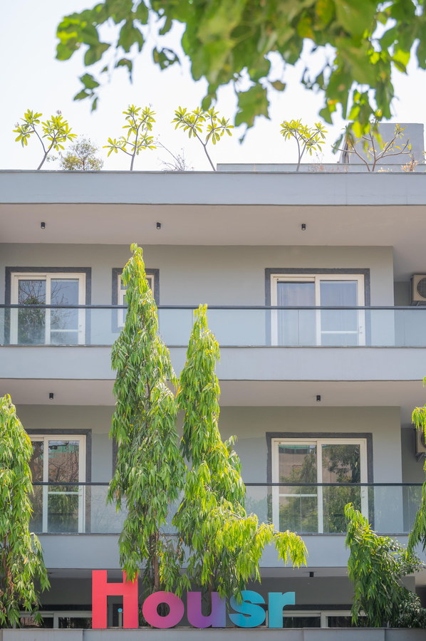 housr golf course road near phase 1 metro gurgaon