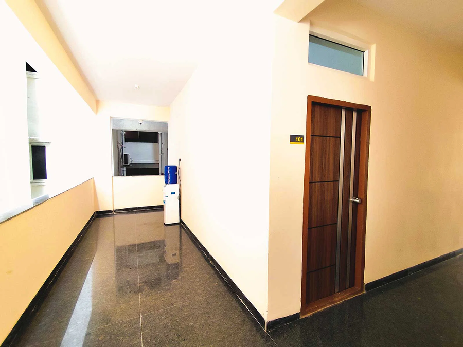 Z Express Eminent,Kothur,3 star