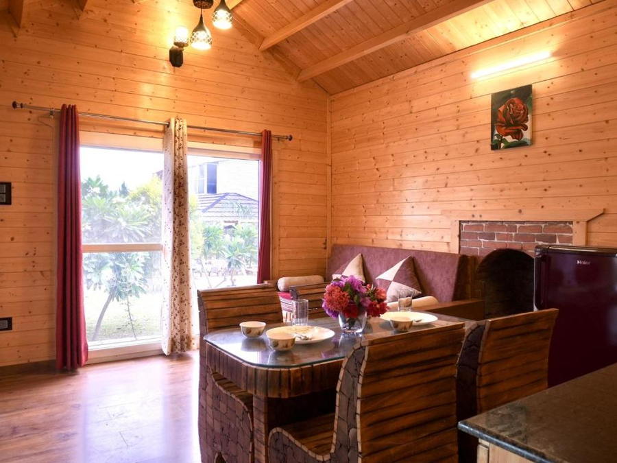 Jolly Retreat,,3 star