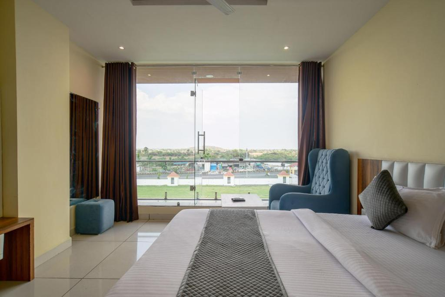 Radhe Krishna Resort & Hotel,,3 star