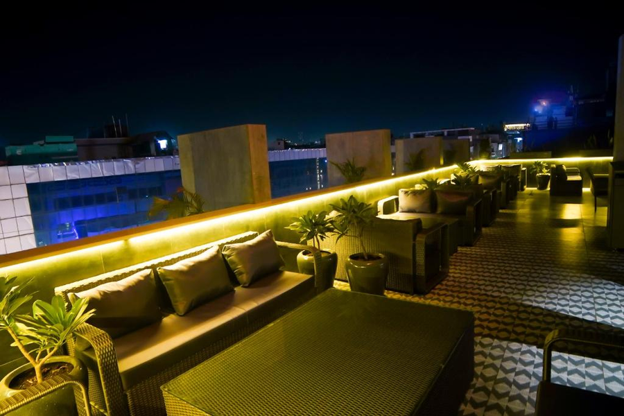 Hotel Shri Anand Vilas,,3 star