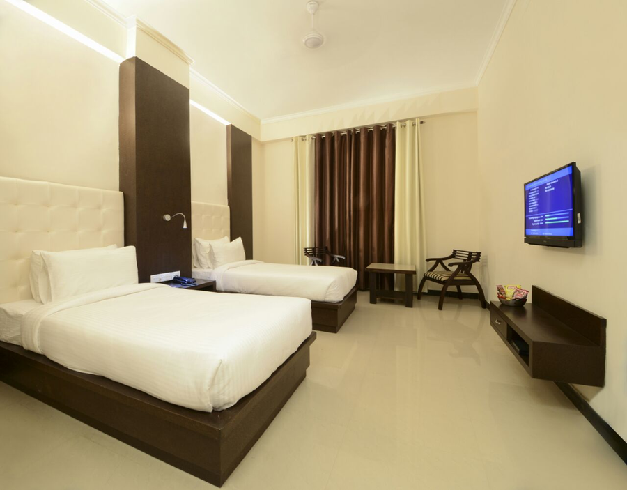 hotel crimson palace