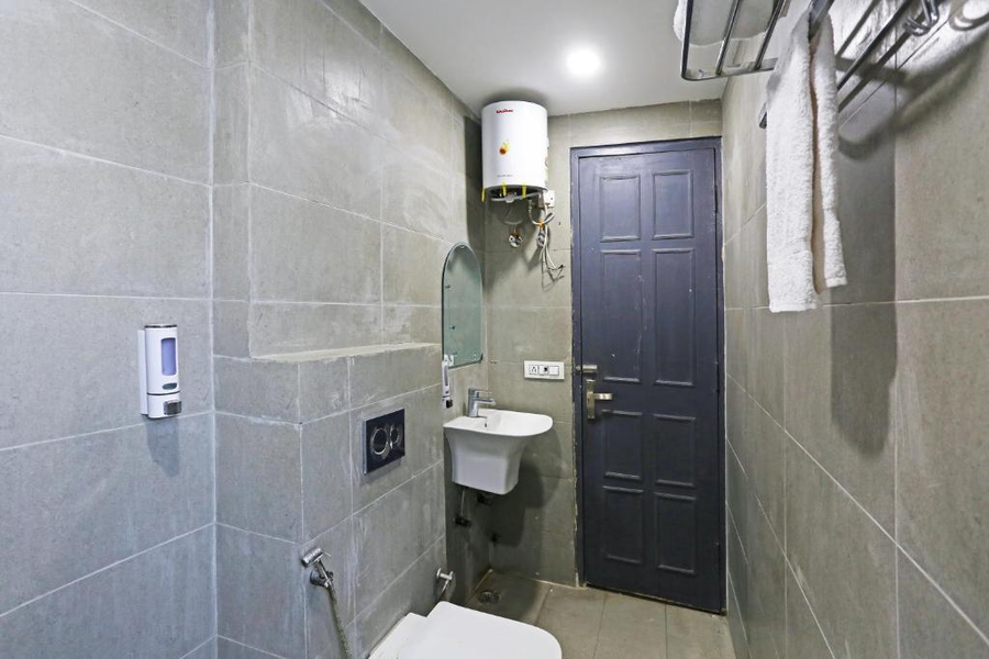 Hotel Twamev Residency Uttam Nagar,Uttam Nagar,2 star