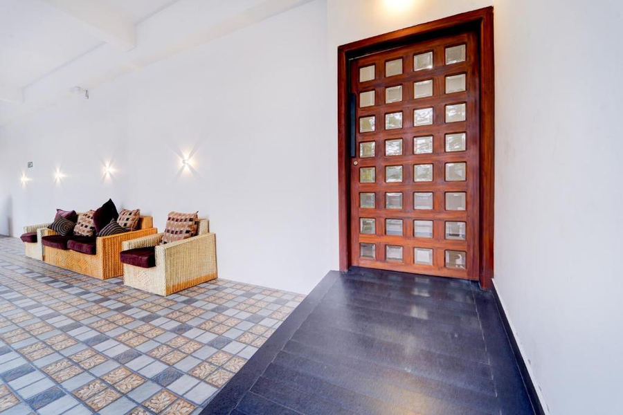 Super Hotel O Gandhi Nagar Near South Railway Backgate,,3 star