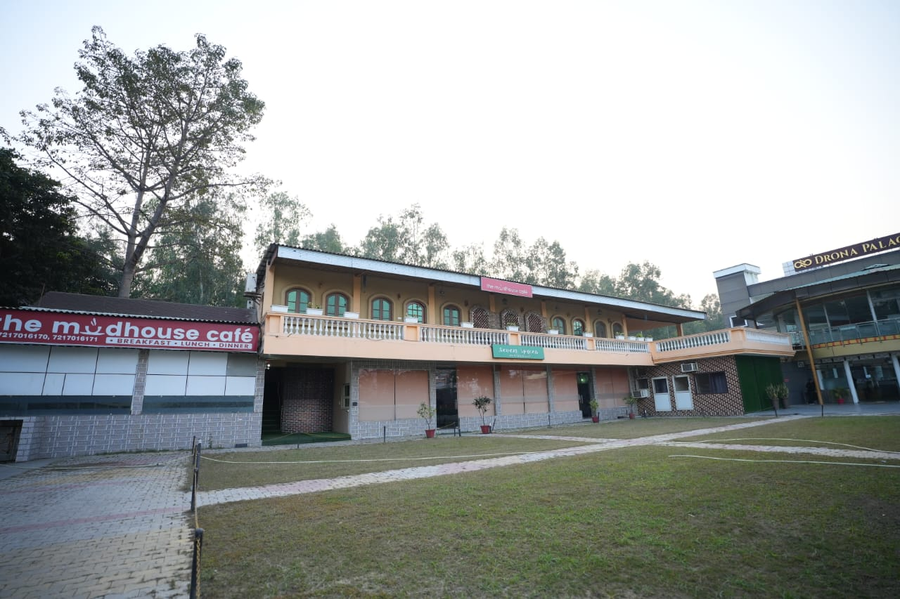 drona palace a unit of s r leisure inn