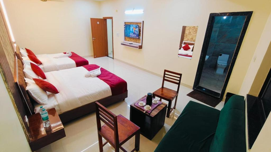 Hotel Kiran Palace And Mahi Galaxy,,3 star