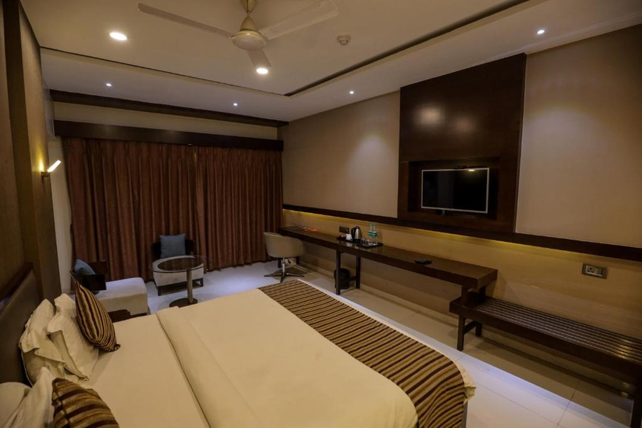 Hotel Atithi,,4 star