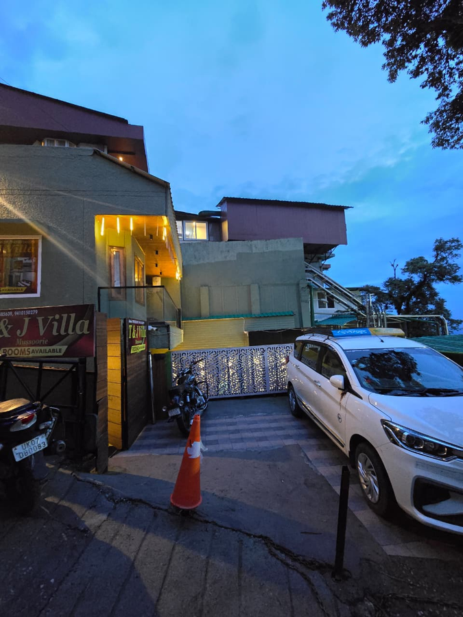T And J Villa Mussoorie,Library Chowk, Mussoorie,3 star