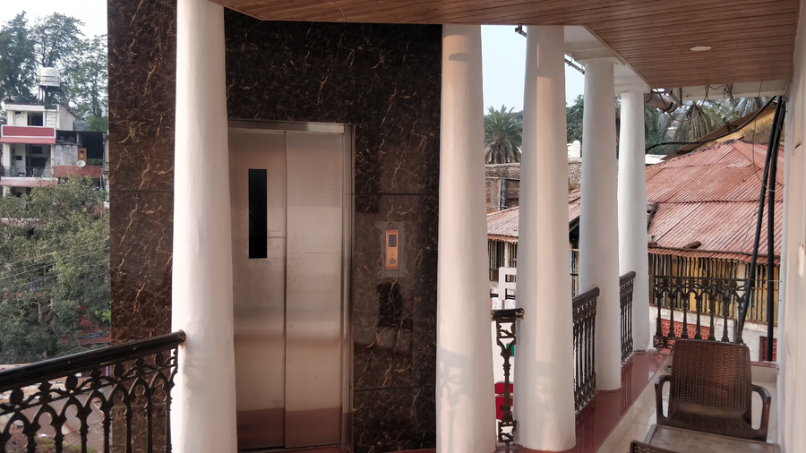 Hotel Regalia,Near Mount Abu Bus Stand,3 star