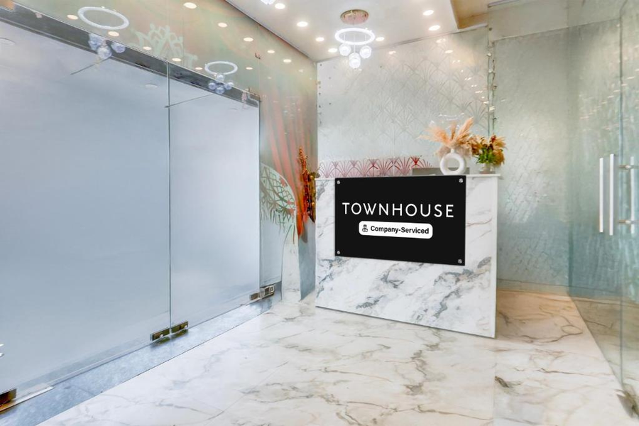 Super Townhouse Faridabad Railway Station Formerly Hotel Royals Paradaise,,3 star