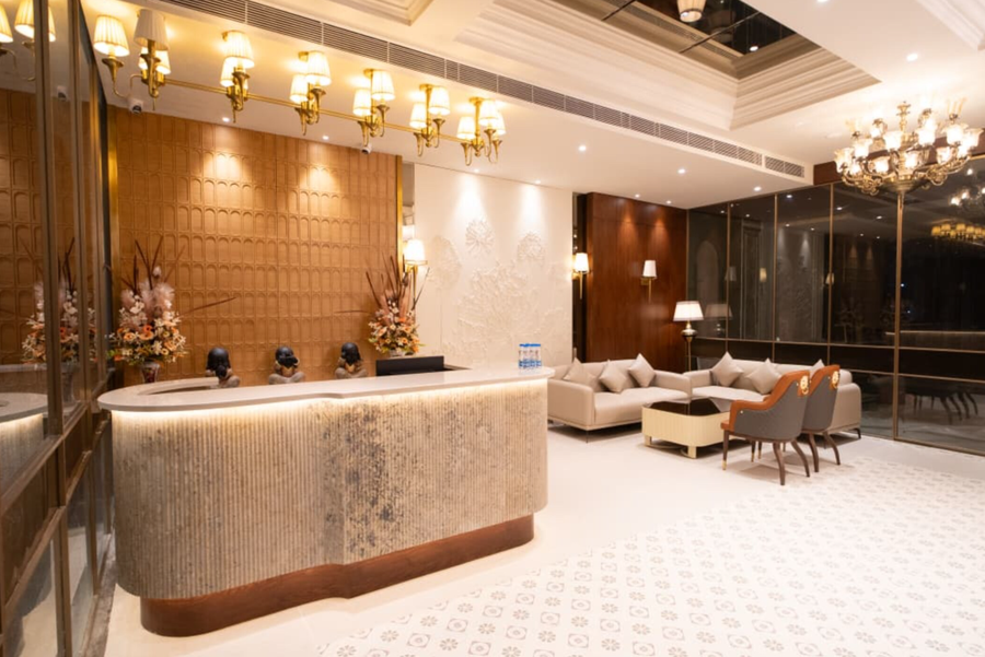 hotel crown palazzo