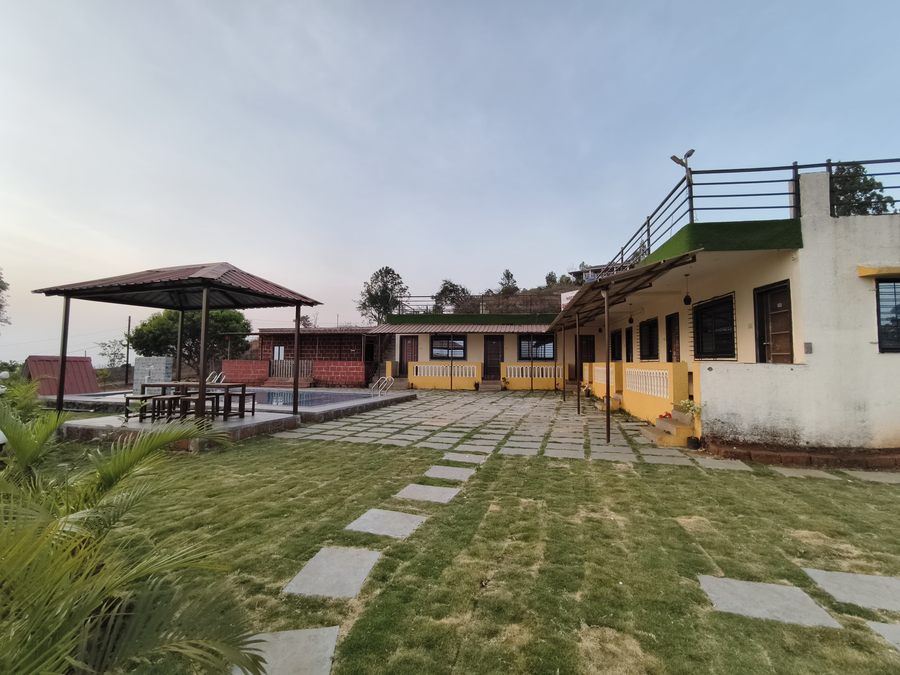Sahyadri Farmhouse,,3 star