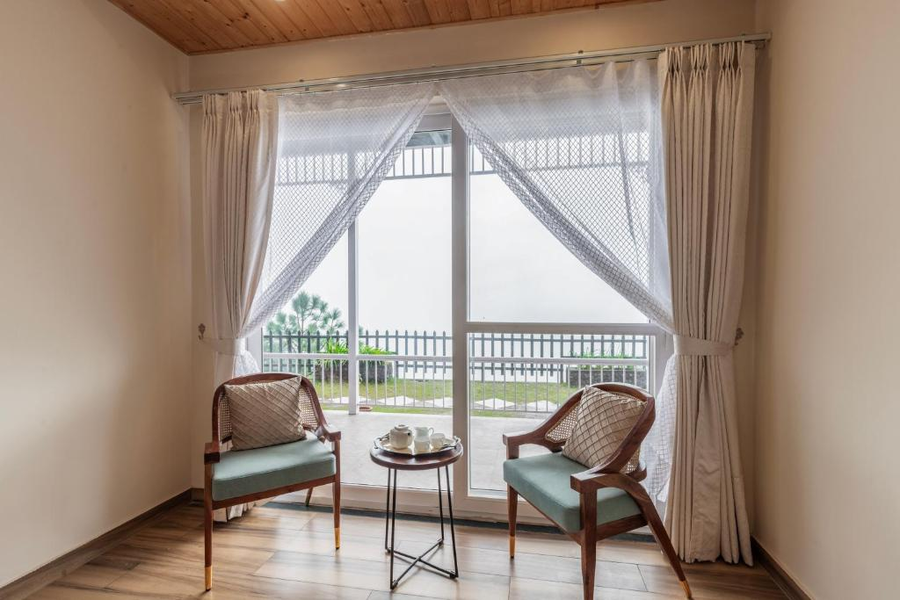 elivaas 3 bhk with garden andscenic views alpenglow