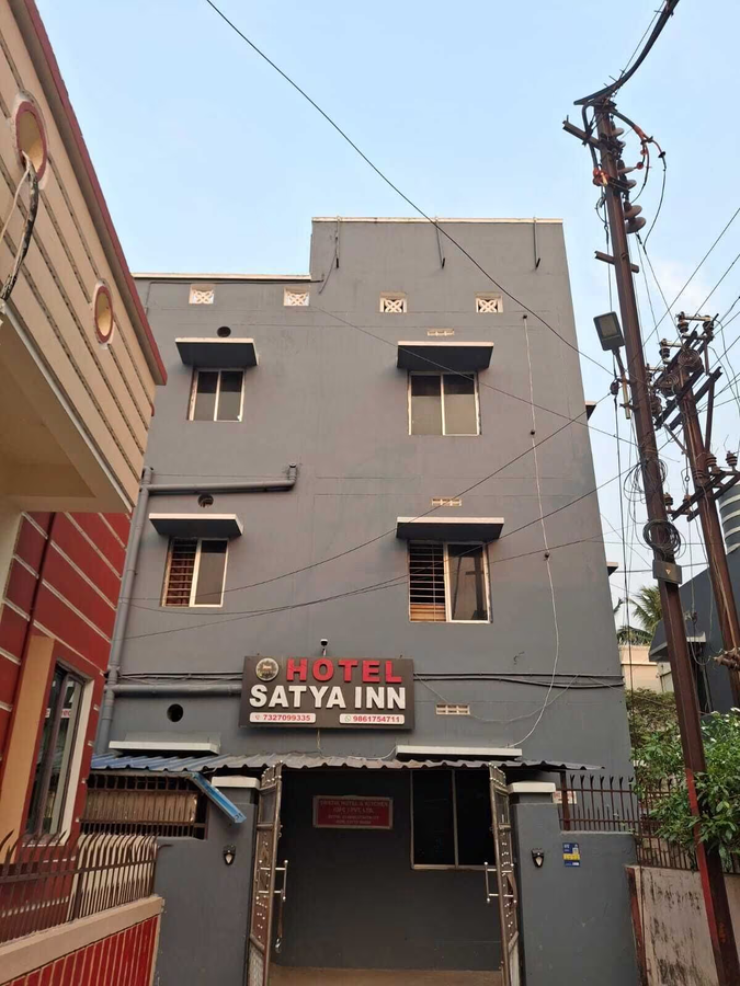 Hotel Satya Inn,,2 star
