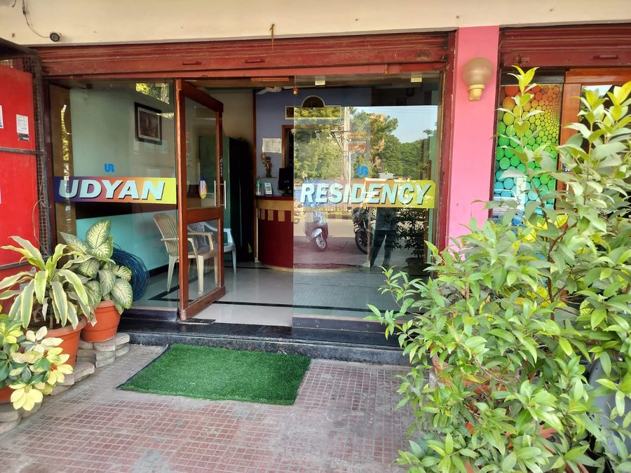 i roomz udhyan residency