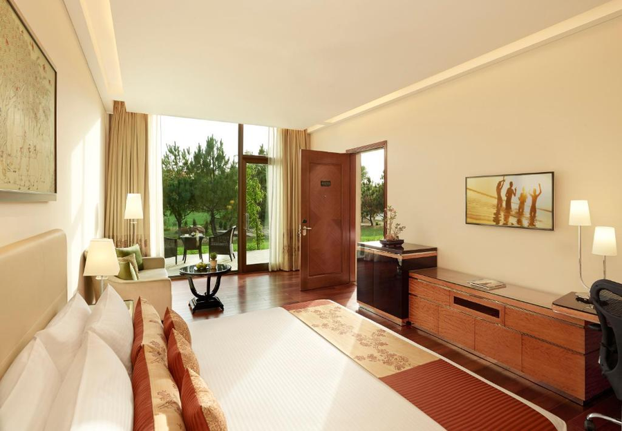 Taj Damdama Lake Resort & Spa, Gurugram,Sohna Road,5 star
