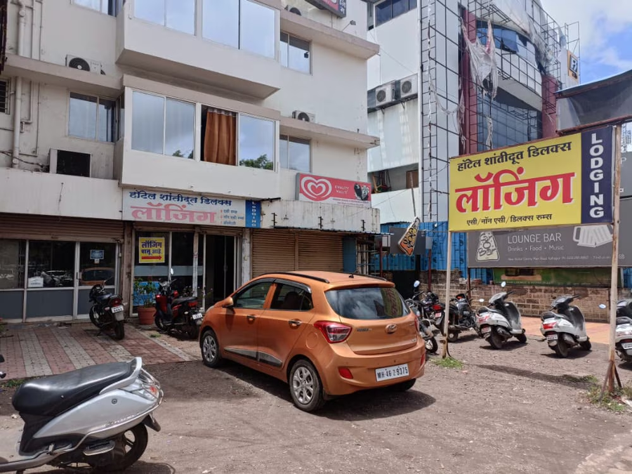 Hotel Popillon, Kolhapur,Kadamwadi,3 star