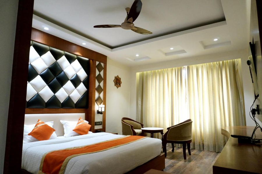 Hotel Grand Palace,,3 star