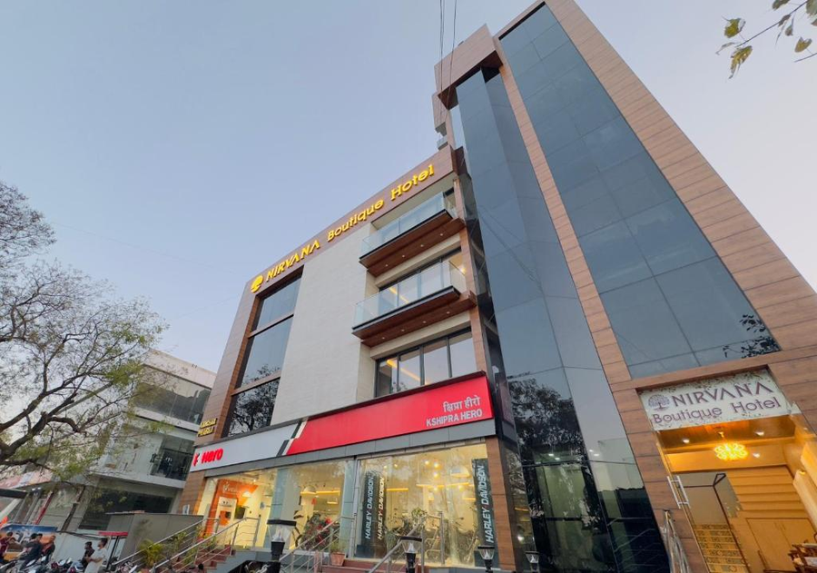 Nirvana Boutique Hotel,Dewas Rd,3 star