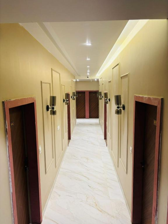 Hotel Meritus Mount Abu,,2 star