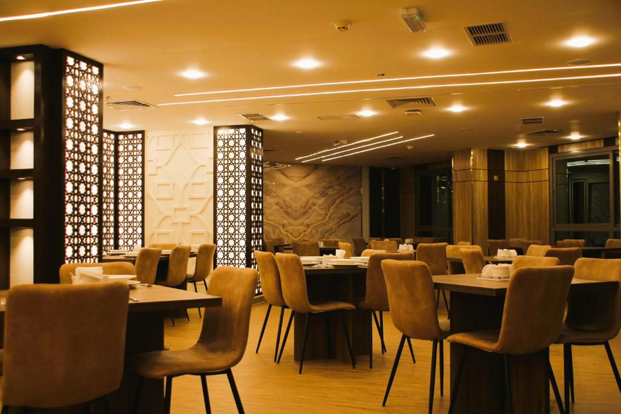 plaza athenee hotel
