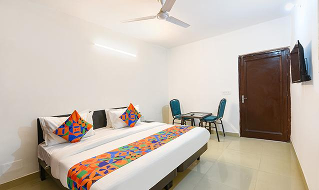 Fabexpress Krishna Residency,East Of Kailash,3 star