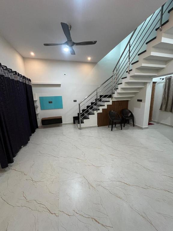 Shree Stay In,,3 star