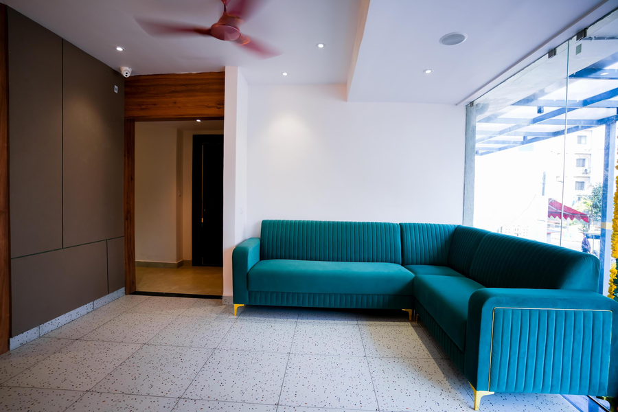 Hotel Emerald,Jagadamba Junction,3 star